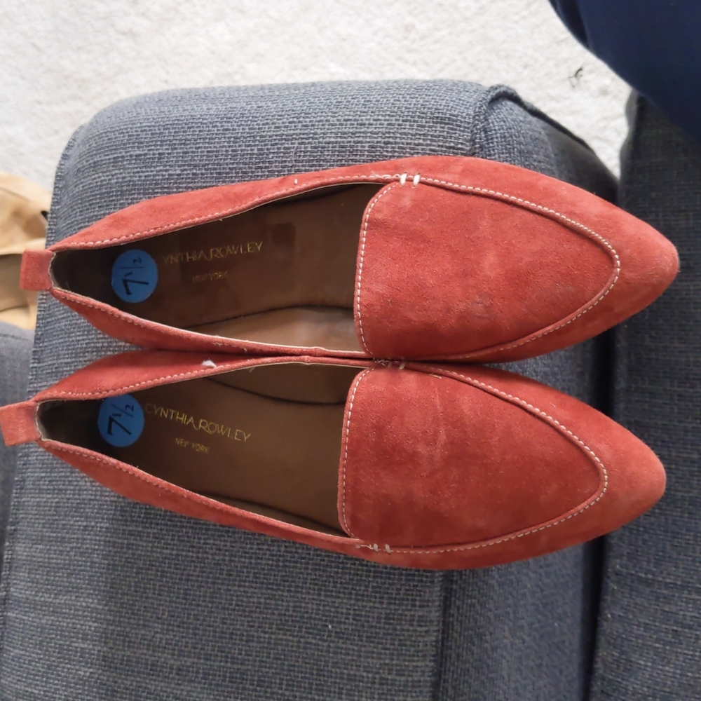 Genuine leather flats